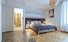 Kana - Stylish Apartment in Kraków Pomorska - Close, WiFi, Smart TV